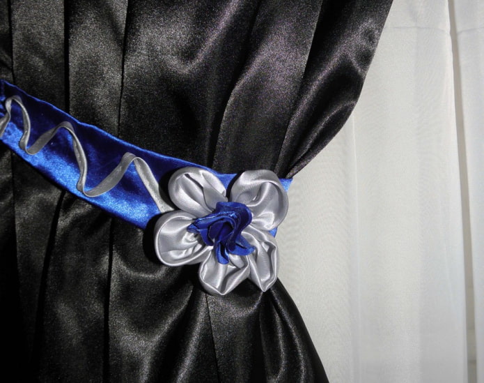 curtain with satin ribbon tack