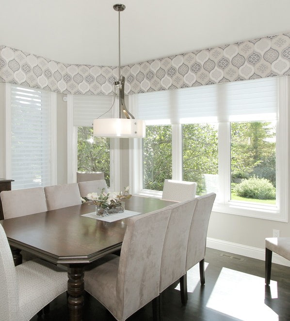 straight lambrequin with a pattern