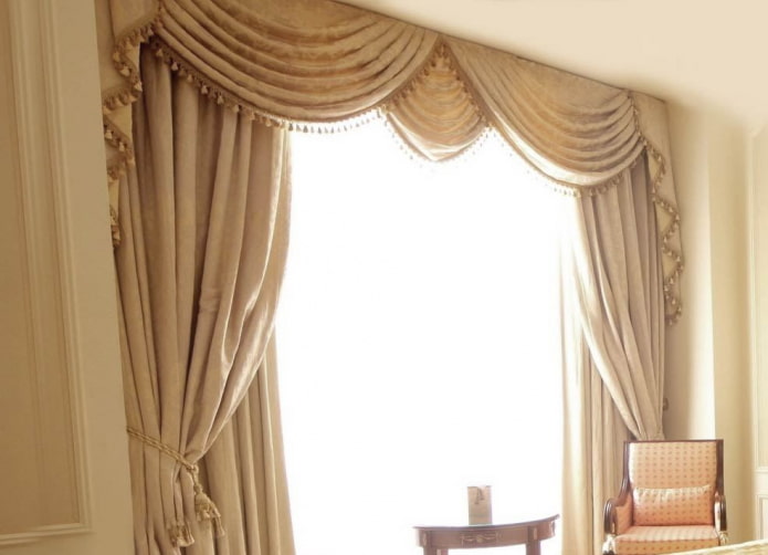 ties around the edges of the window