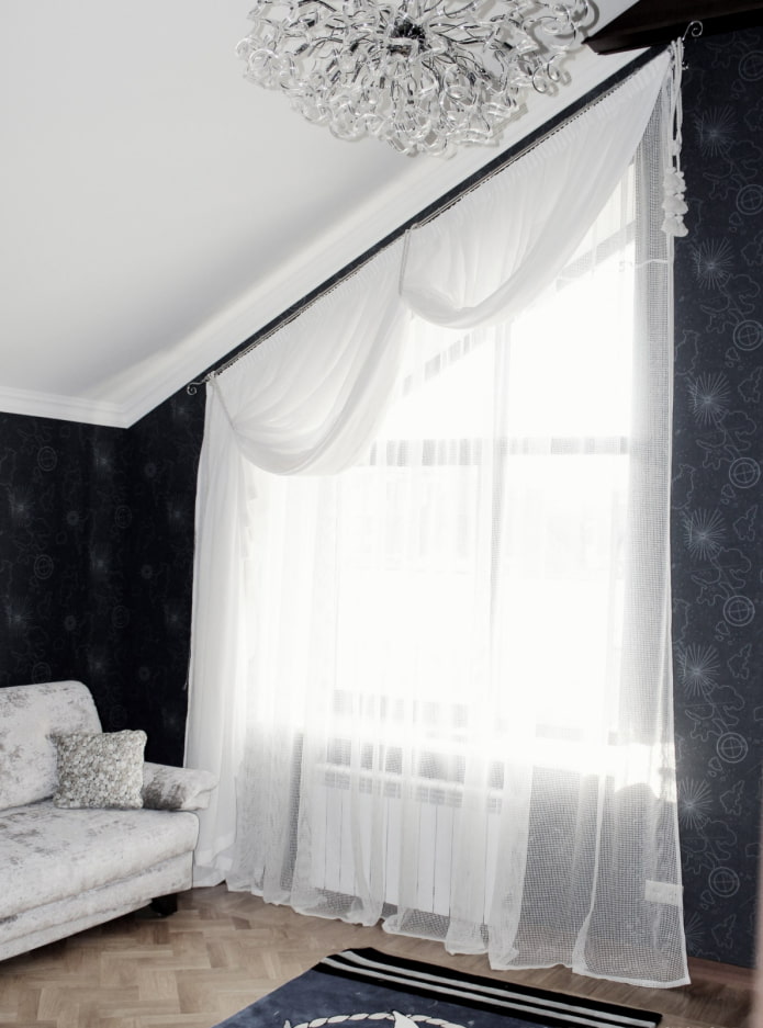 lambrequin and tulle curtains