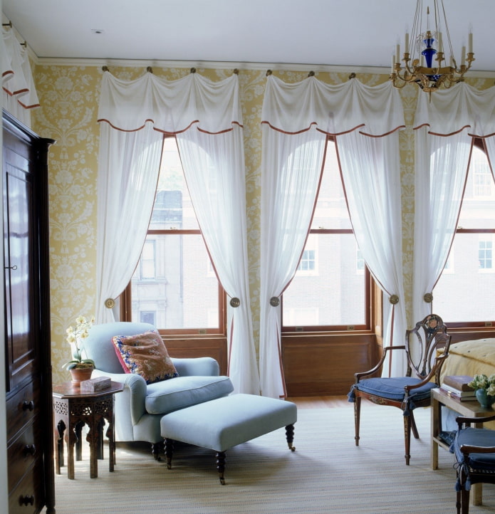 delicate lambrequin and curtains