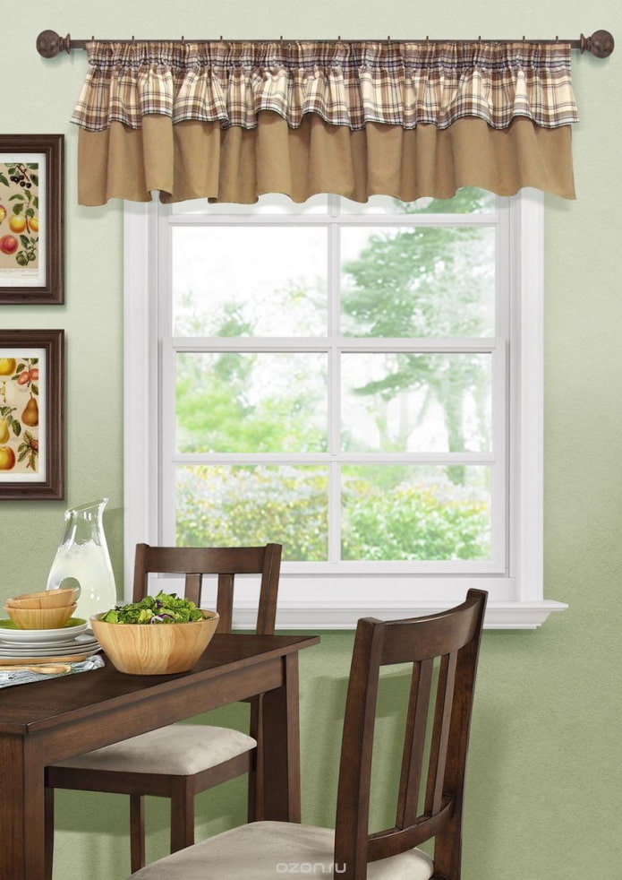 soft lambrequins in the interior of the kitchen