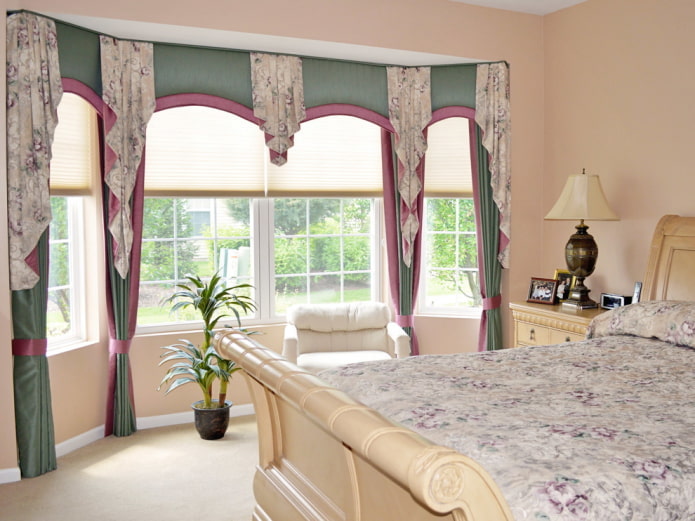 combined lambrequin in the interior of the bedroom combined lambrequin in the interior of the bedroom