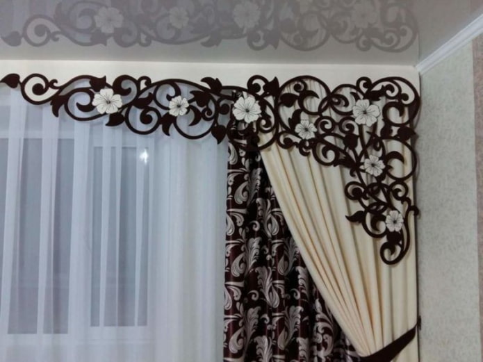 lambrequin with flowers in the interior lambrequin with flowers in the interior