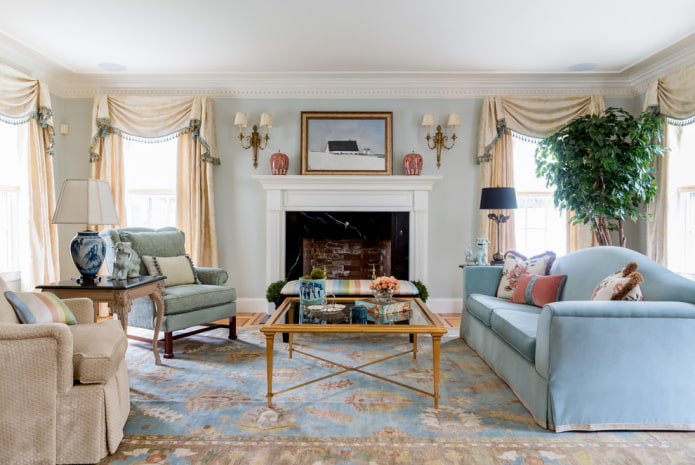 soft lambrequin in the living room