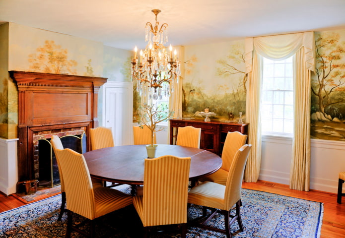 lambrequin de jabot in the interior