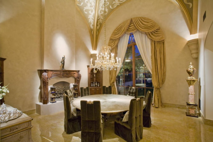 lambrequins on an arched window