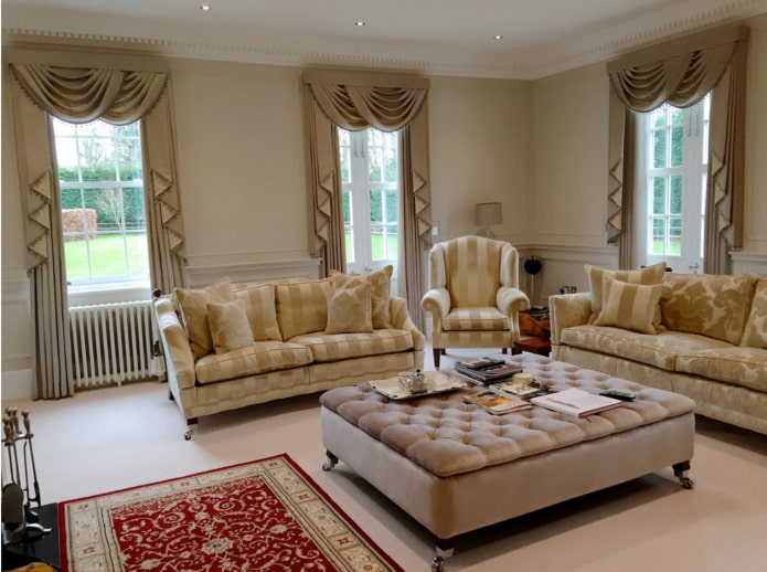 soft lambrequin in the living room