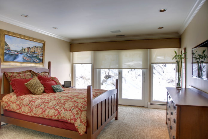 roller shutters in combination with a rigid lambrequin