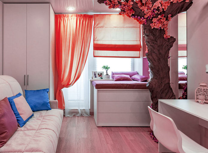 Roman blind and tulle Roman blind and tulle