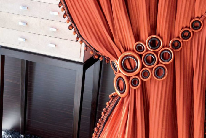 Curtain holder Curtain holder