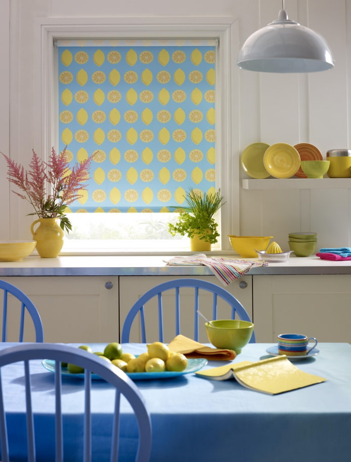 curtain with a picture of fruit