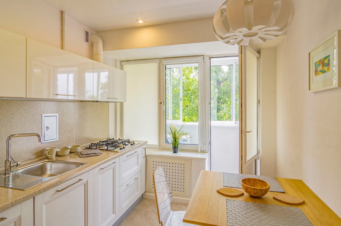 roller blind on the balcony door