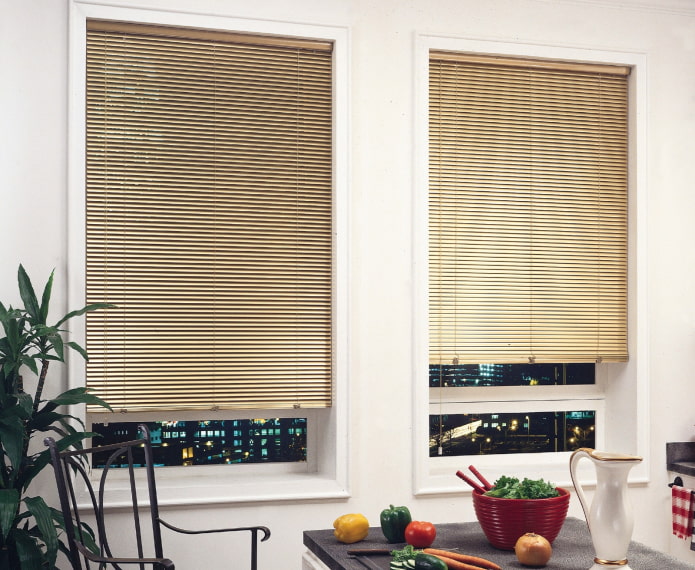 golden horizontal blinds in the interior