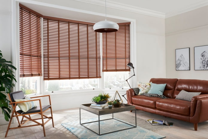 horizontal slats on the bay window