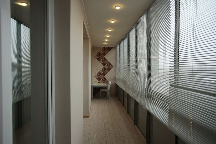 horizontal slats on the balcony