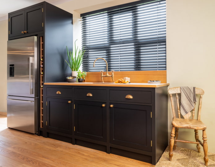 classic horizontal slats