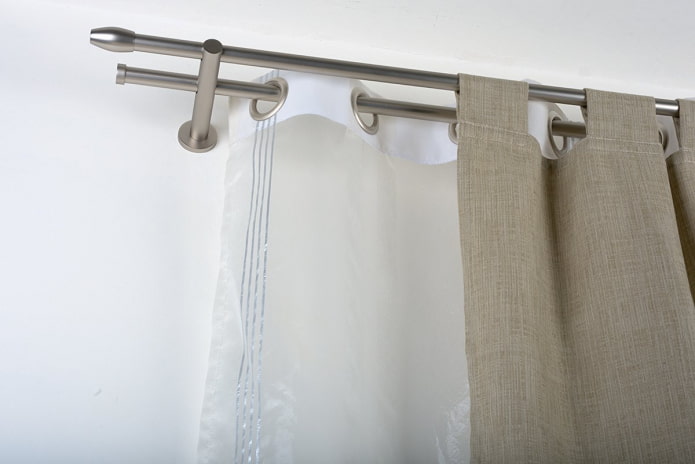 metal curtain rod