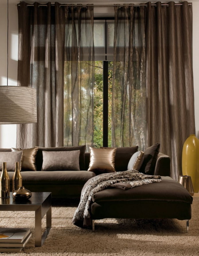 tulle in the interior of the living room