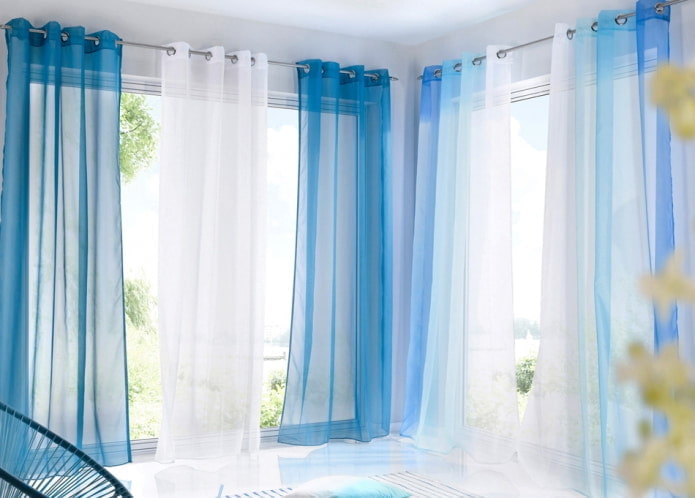 blue curtains on eyelets