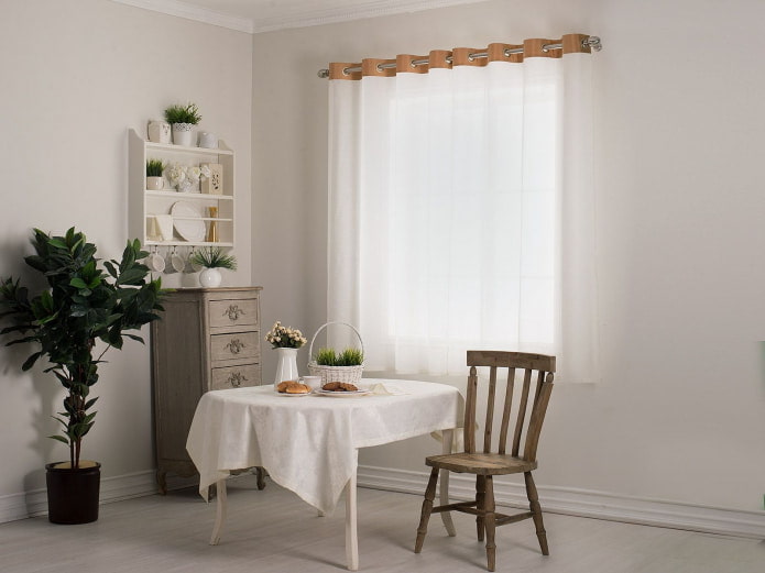 short tulle in the interior