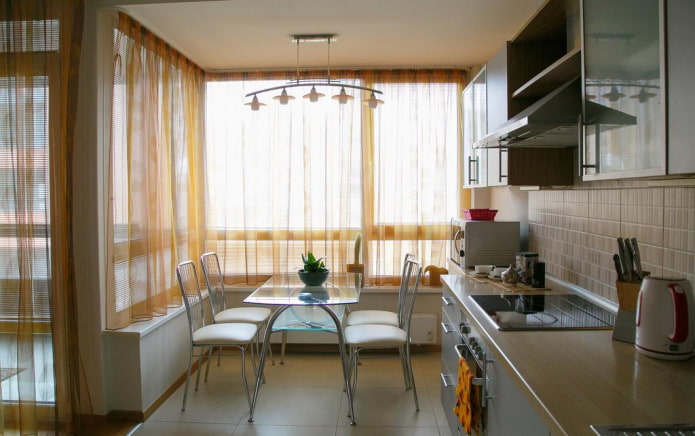 tulle on the corner window