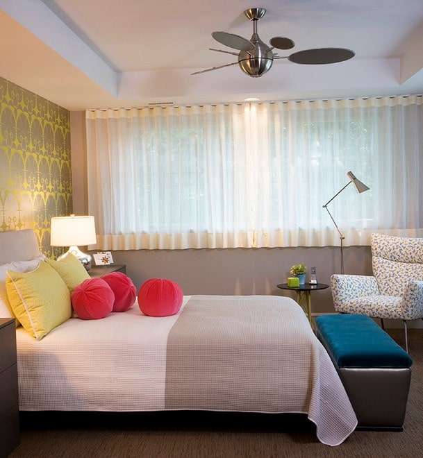 short curtains in the interior of the bedroom