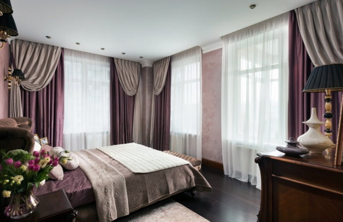 curtains in the bedroom