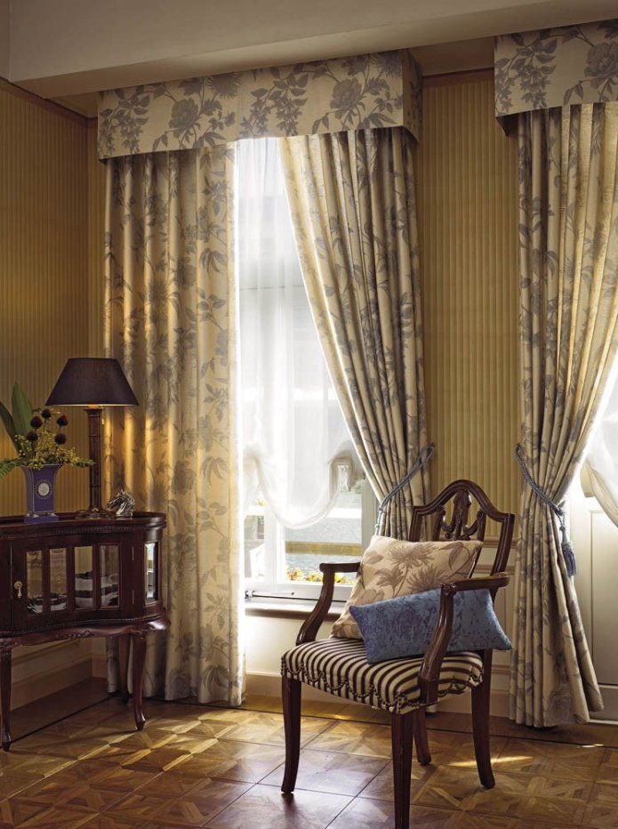 lambrequin lambrequin