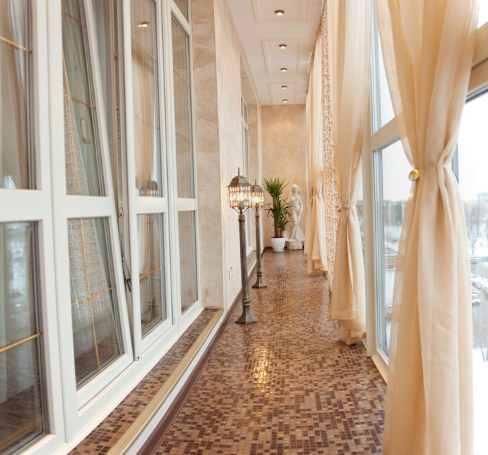 veil on the balcony veil on the balcony