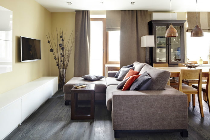 Asymmetry in curtains Asymmetry in curtains