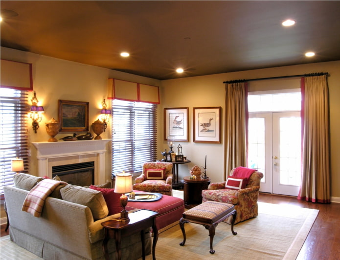 brown stretch fabric in the interior brown stretch fabric in the interior