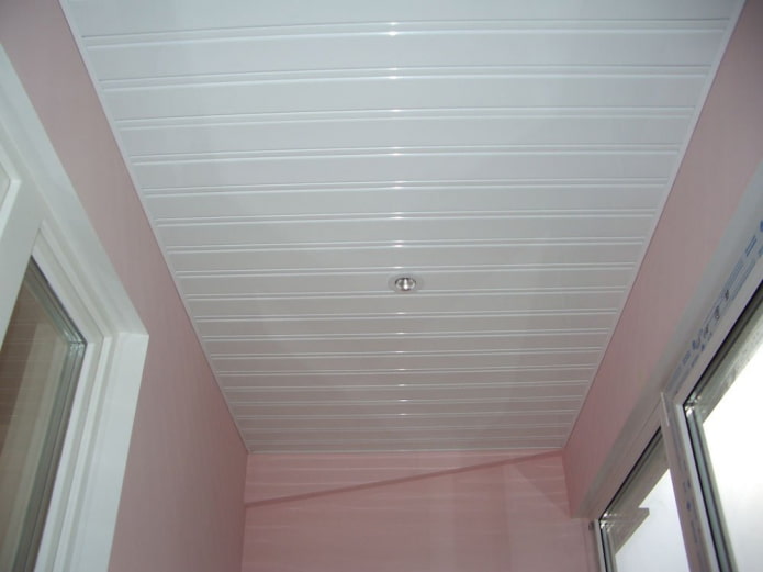 suspended structure made of plastic suspended structure made of plastic