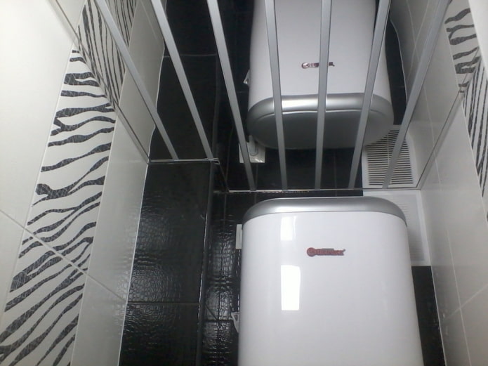 rack suspended structure in the bathroom