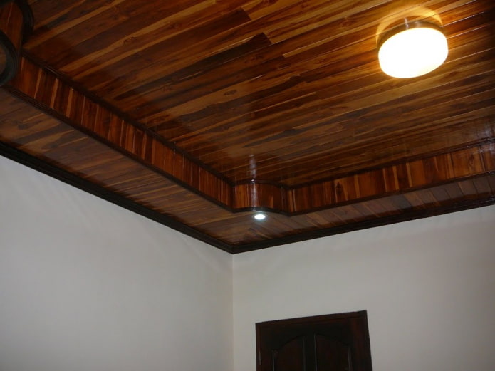two-level ceiling structure sheathed with clapboard two-level ceiling structure sheathed with clapboard