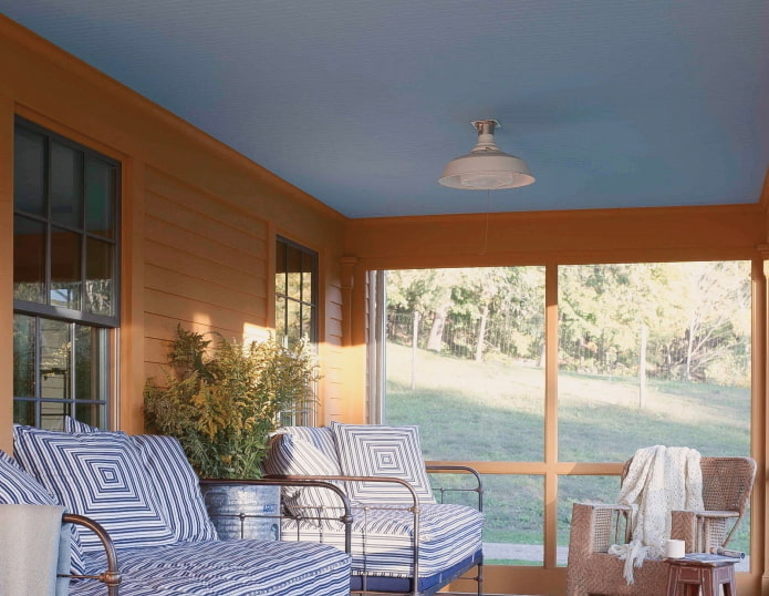 blue ceiling combined with orange walls blue ceiling combined with orange walls