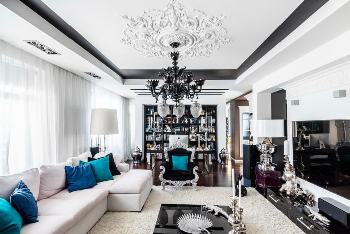 ceiling surface with stucco molding in the living room