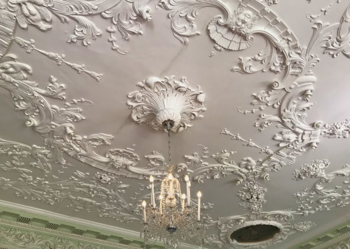 stucco decoration over the entire surface of the ceiling stucco decoration over the entire surface of the ceiling