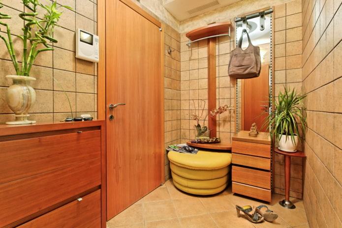 tiles on the walls in the interior of the hallway tiles on the walls in the interior of the hallway