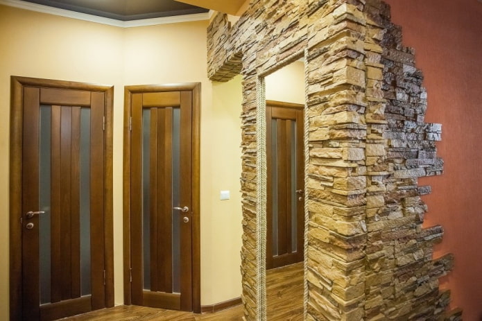 decorated corners in the corridor decorated corners in the corridor