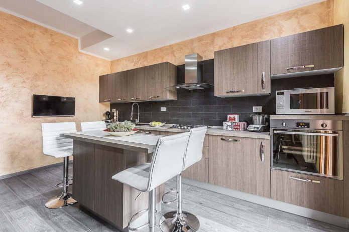 Venetian decorative plaster in the kitchen