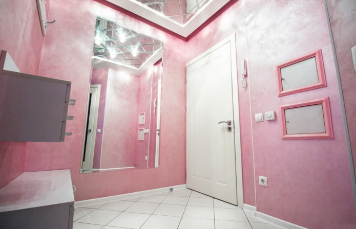 Venetian plaster in the interior of the hallway