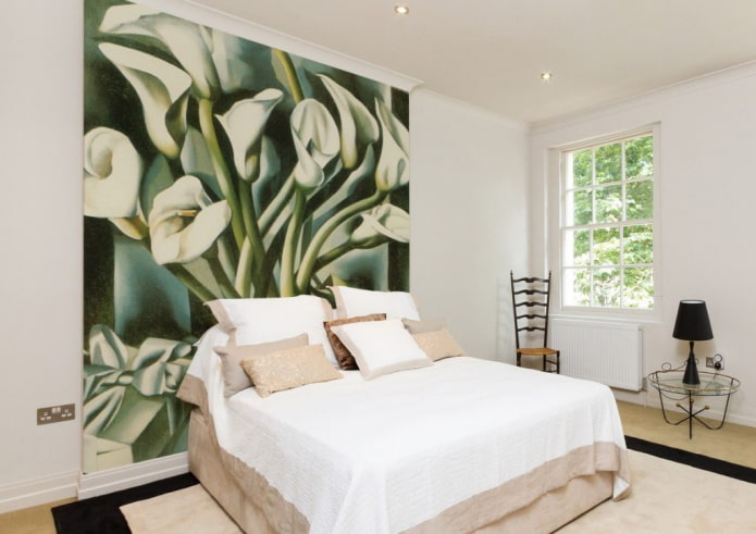 painting with flowers in the interior painting with flowers in the interior