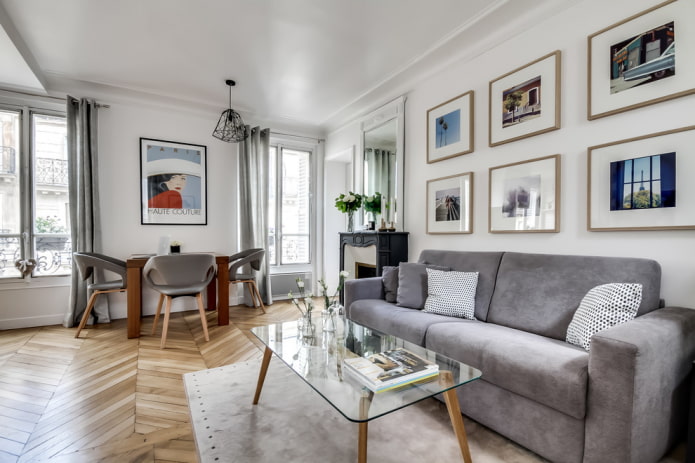 wall decor in the interior of the living room