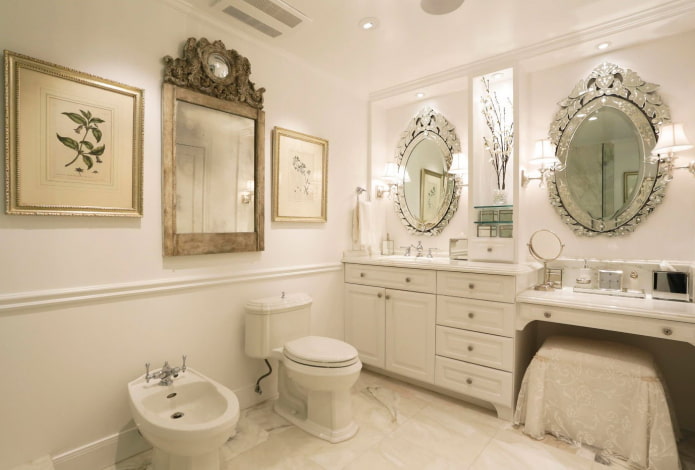 mirrors in the interior of the toilet mirrors in the interior of the toilet