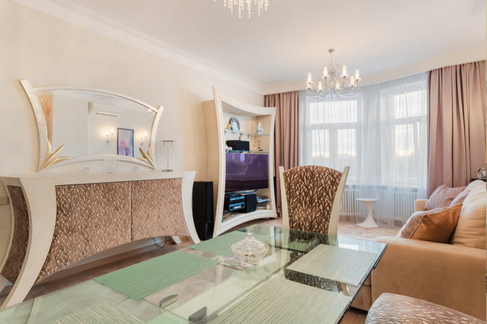 mirror over the chest of drawers in the interior of the hall