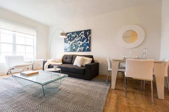 mirror over the table in the interior of the hall