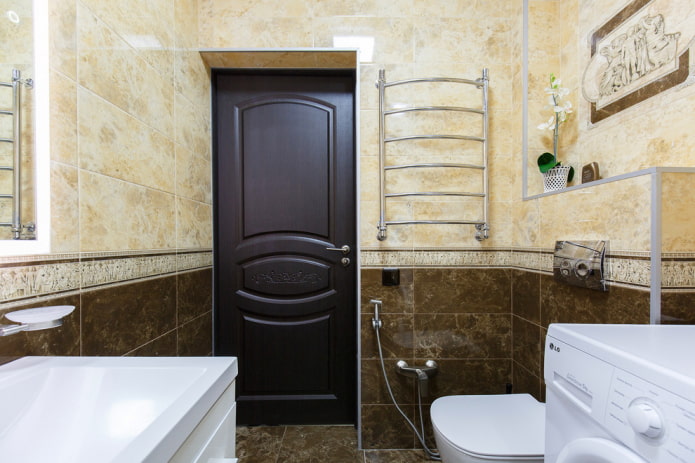 interior doors in wenge color in the bathroom