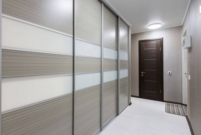 doors in wenge color combined with the floor in the interior