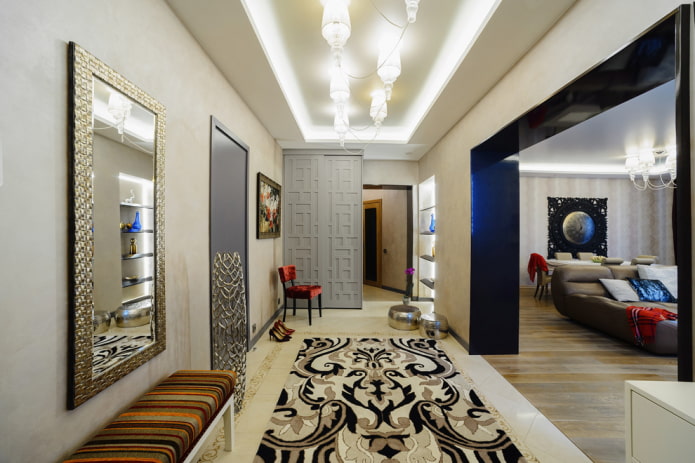 arch between living room and hallway